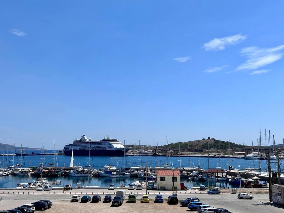 Luxury Port View Apartment Lavrion Ngoại thất bức ảnh